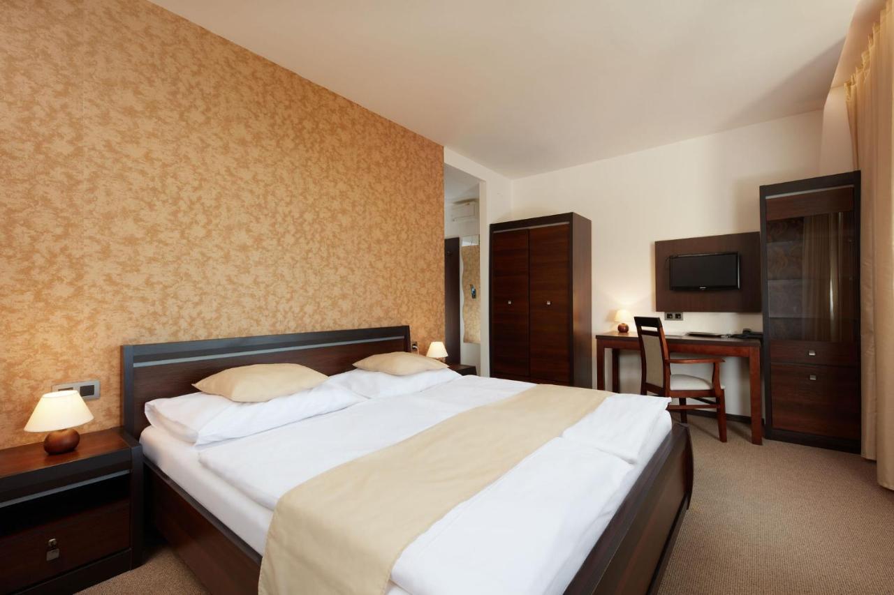 Hotel Slunny Dvur Jeseník Eksteriør billede